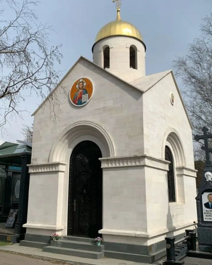 Часовня из натурального камня